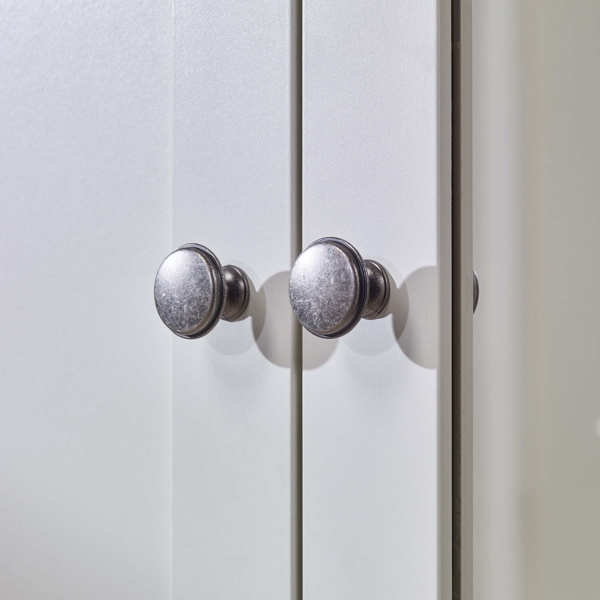 Sandringham 2 door 1 Drawer Wardrobe White & Pine ModelBedroom