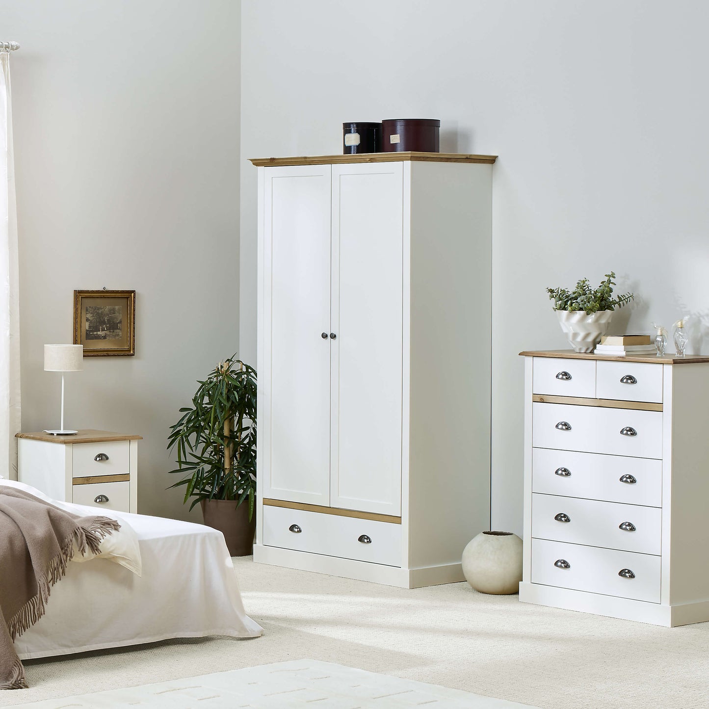 Sandringham 2 door 1 Drawer Wardrobe White & Pine ModelBedroom