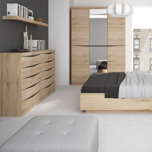 Kensington 4 + 4 Wide Chest of Drawers in Oak ModelBedroom