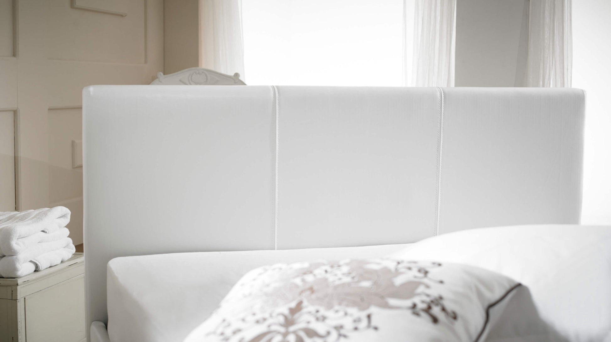 Madrid Ottoman Bed In White ModelBedroom