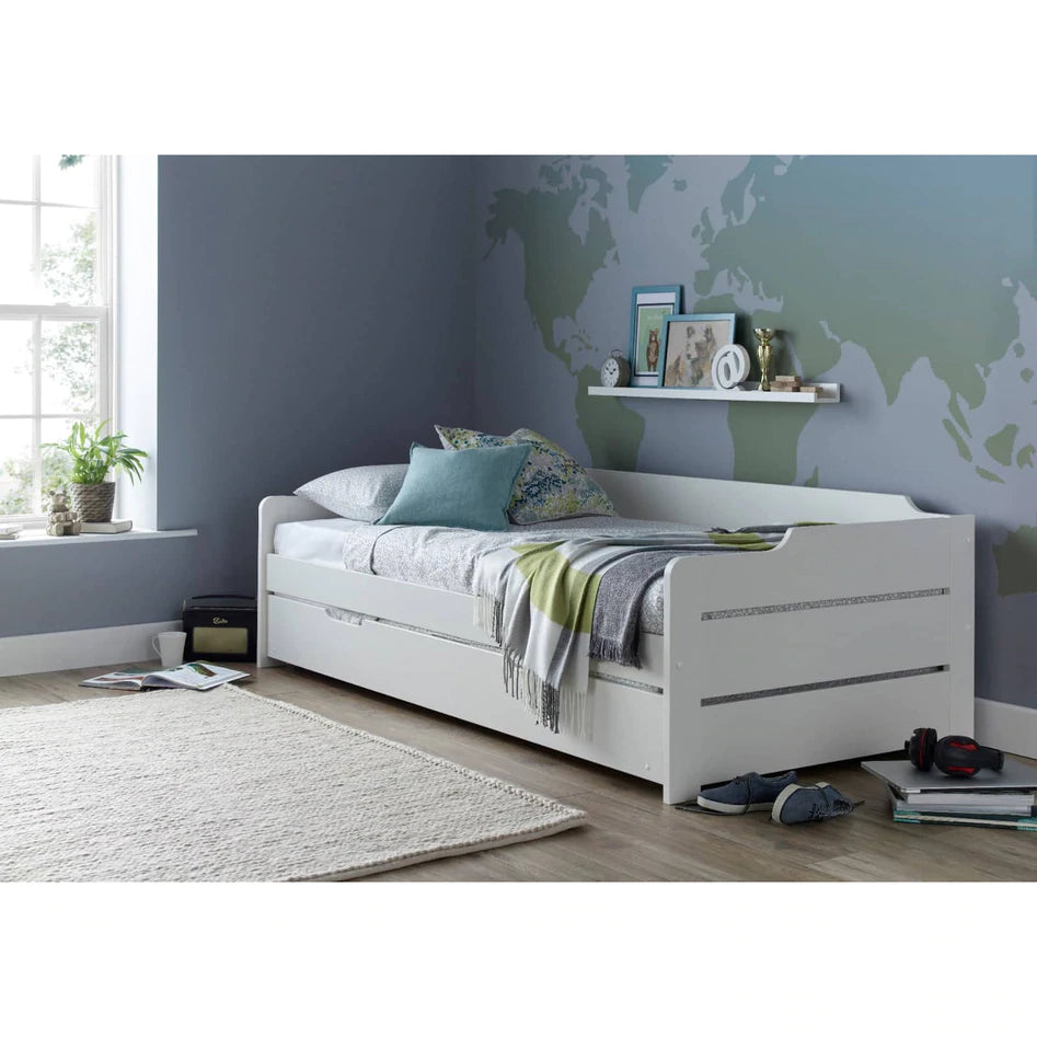 Copella White Guest Bed With Trundle ModelBedroom